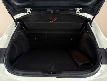 Toyota Corolla 1.8 VVT-h Design CVT Euro 6 (s/s) 5dr