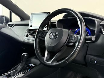 Toyota Corolla 1.8 VVT-h Design CVT Euro 6 (s/s) 5dr