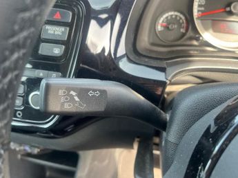 Volkswagen up! 1.0 Move up! ASG Euro 5 5dr