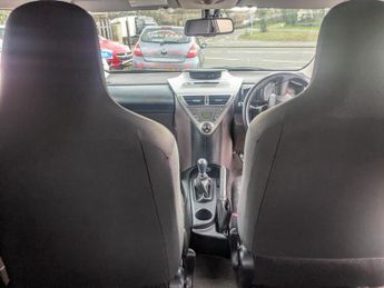 Toyota iQ 1.0 VVT-i 2 Hatchback 3dr Petrol Manual Euro 4 (68 bhp)