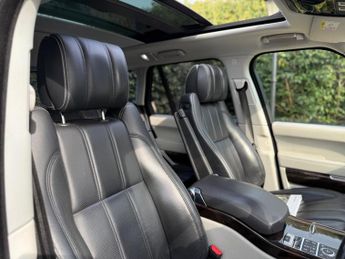 Land Rover Range Rover 4.4 SD V8 Vogue SE Auto 4WD Euro 6 (s/s) 5dr