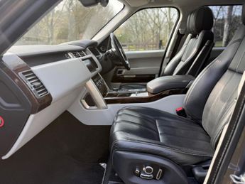 Land Rover Range Rover 4.4 SD V8 Vogue SE Auto 4WD Euro 6 (s/s) 5dr