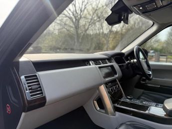 Land Rover Range Rover 4.4 SD V8 Vogue SE Auto 4WD Euro 6 (s/s) 5dr