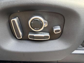 Land Rover Range Rover 4.4 SD V8 Vogue SE Auto 4WD Euro 6 (s/s) 5dr