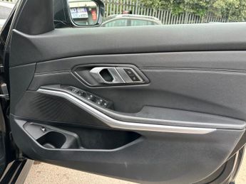 BMW 3 Series 2.0 330e 12kWh M Sport Auto Euro 6 (s/s) 4dr