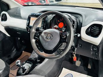 Toyota AYGO 1.0 VVT-i x-pression x-shift Euro 5 5dr Euro 5
