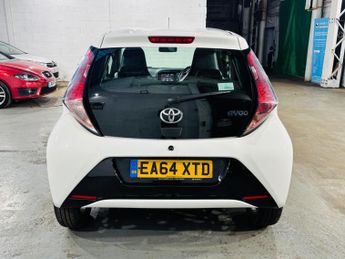 Toyota AYGO 1.0 VVT-i x-pression x-shift Euro 5 5dr Euro 5