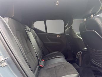 Volvo XC40 1.5h T4 Recharge 10.7kWh R-Design Auto Euro 6 (s/s) 5dr