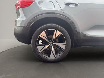 Volvo XC40 1.5h T4 Recharge 10.7kWh R-Design Auto Euro 6 (s/s) 5dr