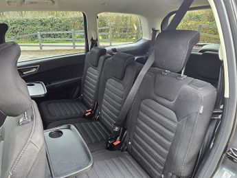 Ford Galaxy 2.5h Duratec Titanium MPV 5dr Petrol Hybrid CVT Euro 6 (s/s) (19