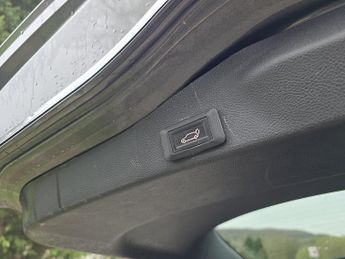 Ford Galaxy 2.5h Duratec Titanium MPV 5dr Petrol Hybrid CVT Euro 6 (s/s) (19