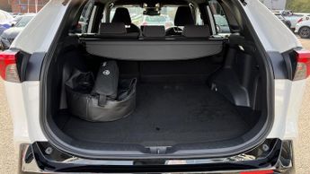 Toyota RAV4 2.5 VVT 18.1kWh Design CVT 4WD Euro 6 (s/s) 5dr