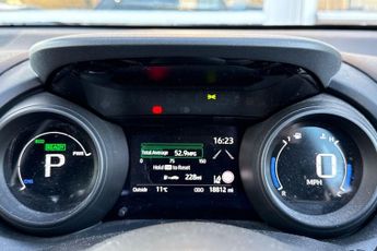 Toyota Yaris 1.5 VVT-h Design E-CVT Euro 6 (s/s) 5dr