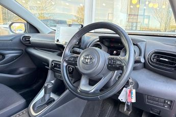 Toyota Yaris 1.5 VVT-h Design E-CVT Euro 6 (s/s) 5dr