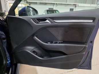 Audi A3 1.4 TFSI e-tron Sportback e-S Tronic Euro 6 5dr 8.8kWh