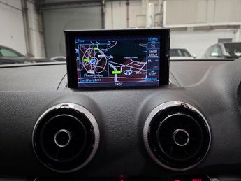 Audi A3 1.4 TFSI e-tron Sportback e-S Tronic Euro 6 5dr 8.8kWh