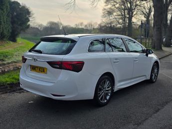 Toyota Avensis 2.0 D-4D Business Edition Touring Sports Euro 6 (s/s) 5dr