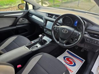 Toyota Avensis 2.0 D-4D Business Edition Touring Sports Euro 6 (s/s) 5dr