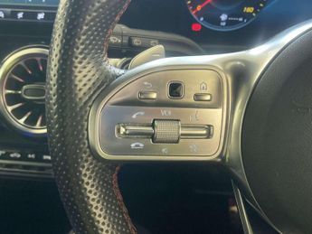 Mercedes-Benz GLB 1.3 GLB200 AMG Line (Premium) SUV 5dr Petrol 7G-DCT Euro 6 (s/s)