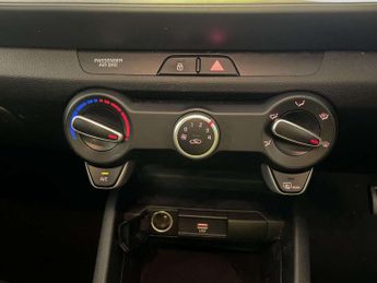 Kia Stonic 1.0 T-GDi 2 SUV 5dr Petrol DCT Euro 6 (s/s) (98 bhp)