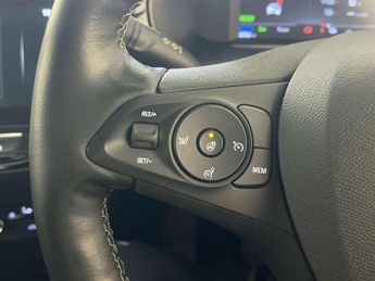 Vauxhall Corsa Electric 50kWh Elite Nav Premium Hatchback 5dr Electric Auto (7.4Kw Charg