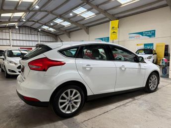 Ford Focus 1.0T EcoBoost Titanium Auto Euro 6 (s/s) 5dr