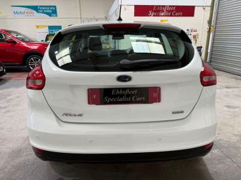 Ford Focus 1.0T EcoBoost Titanium Auto Euro 6 (s/s) 5dr