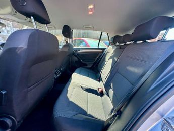 Volkswagen Golf 2.0 TDI BlueMotion Tech SE DSG Euro 5 (s/s) 5dr