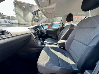 Volkswagen Golf 2.0 TDI BlueMotion Tech SE DSG Euro 5 (s/s) 5dr