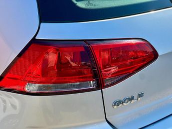 Volkswagen Golf 2.0 TDI BlueMotion Tech SE DSG Euro 5 (s/s) 5dr