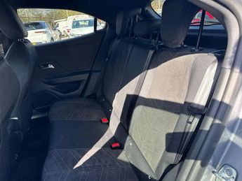 Vauxhall Mokka Electric 50kWh Ultimate SUV 5dr Electric Auto (136 ps)