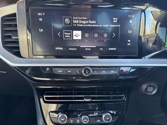 Vauxhall Mokka Electric 50kWh Ultimate SUV 5dr Electric Auto (136 ps)
