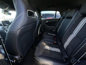 Mercedes-Benz Cla Class 200 WHITEART D AUTO