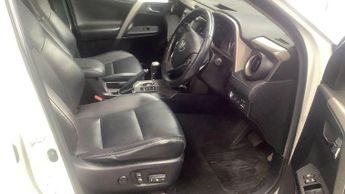 Toyota RAV4 2.2 D-CAT Invincible Auto 4WD Euro 5 5dr