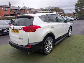 Toyota RAV4 2.2 D-CAT Invincible Auto 4WD Euro 5 5dr