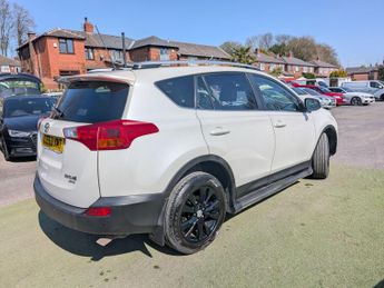 Toyota RAV4 2.2 D-CAT Invincible Auto 4WD Euro 5 5dr