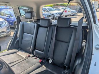 Toyota RAV4 2.2 D-CAT Invincible Auto 4WD Euro 5 5dr