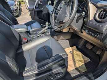 Toyota RAV4 2.2 D-CAT Invincible Auto 4WD Euro 5 5dr