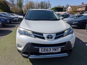 Toyota RAV4 2.2 D-CAT Invincible Auto 4WD Euro 5 5dr