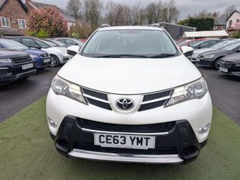 Toyota RAV4 2.2 D-CAT Invincible Auto 4WD Euro 5 5dr