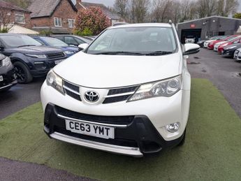 Toyota RAV4 2.2 D-CAT Invincible Auto 4WD Euro 5 5dr