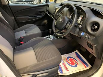 Toyota Yaris 1.5 VVT-h Design E-CVT Euro 6 (s/s) 5dr