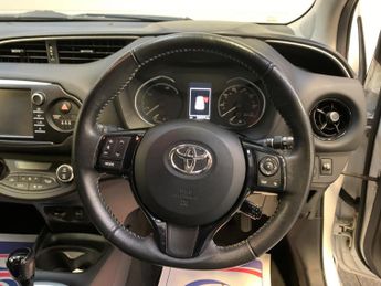 Toyota Yaris 1.5 VVT-h Design E-CVT Euro 6 (s/s) 5dr