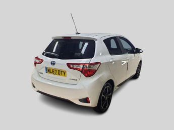 Toyota Yaris 1.5 VVT-h Design E-CVT Euro 6 (s/s) 5dr