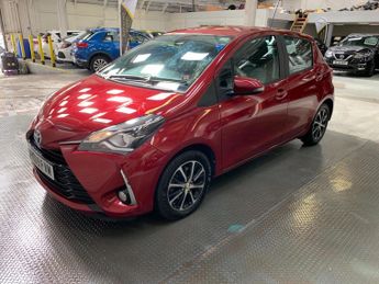 Toyota Yaris 1.5 VVT-h Icon Tech E-CVT Euro 6 (s/s) 5dr