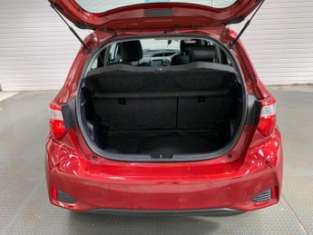 Toyota Yaris 1.5 VVT-h Icon Tech E-CVT Euro 6 (s/s) 5dr