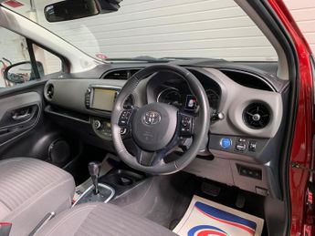Toyota Yaris 1.5 VVT-h Icon Tech E-CVT Euro 6 (s/s) 5dr