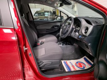 Toyota Yaris 1.5 VVT-h Icon Tech E-CVT Euro 6 (s/s) 5dr