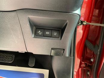 Toyota Yaris 1.5 VVT-h Icon Tech E-CVT Euro 6 (s/s) 5dr