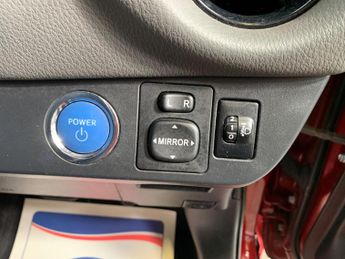 Toyota Yaris 1.5 VVT-h Icon Tech E-CVT Euro 6 (s/s) 5dr